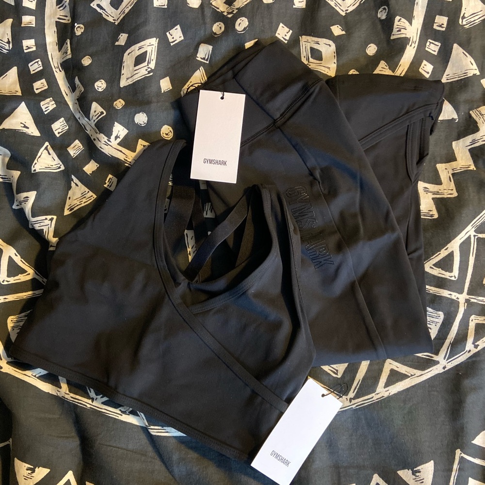 GymShark Studio Set in Black